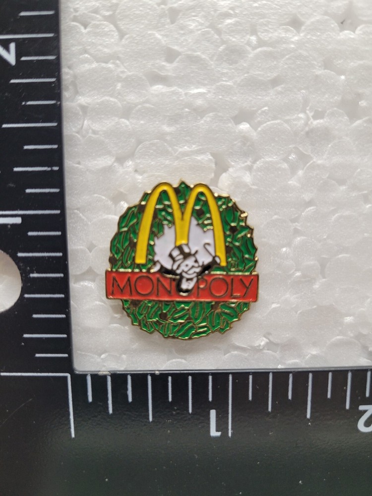 McDonald's LAPEL HAT PIN CHRISTMAS WREATH MONOPOLY