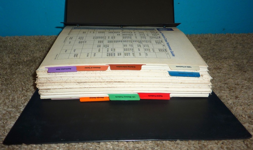 1982 Raytheon Linear~Digital~LSI~Memory~Discrete Components Data Sheets Binder