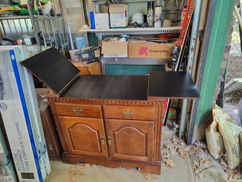 Vintage Broyhill Flip Top Bar