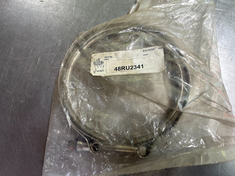 48RU2341 OEM MACK Clamp