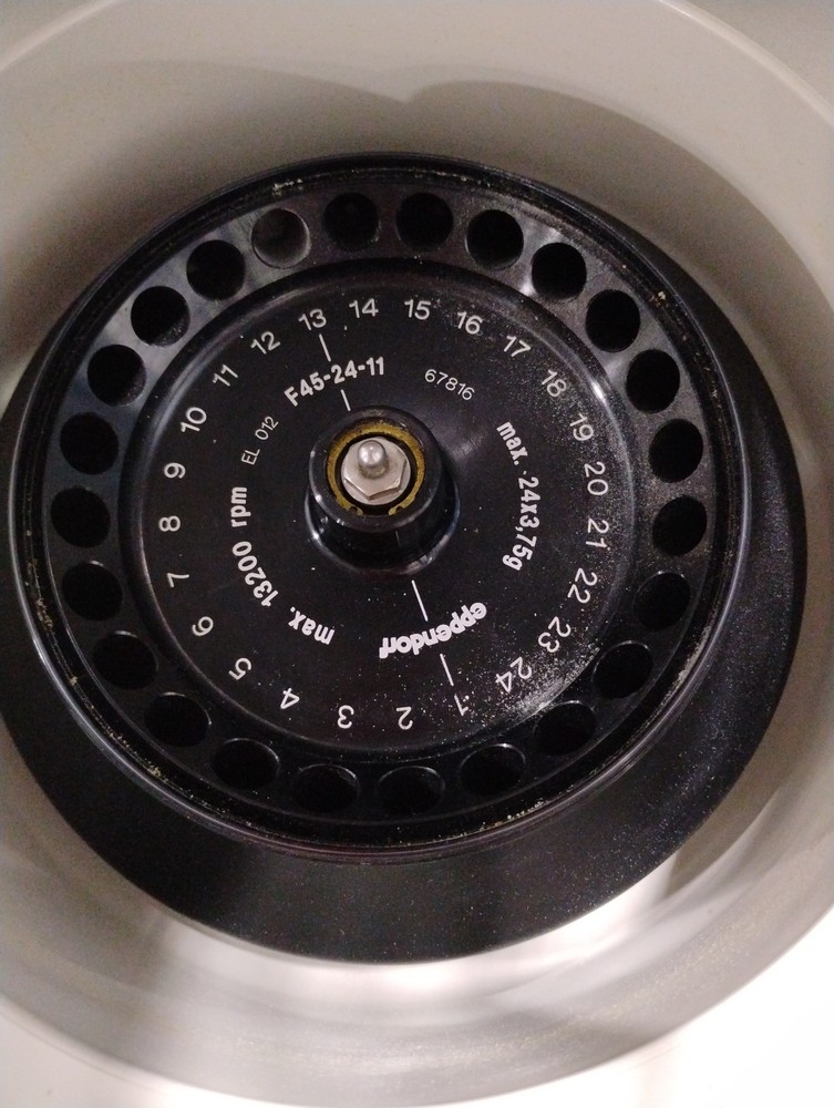 Eppendorf 5425 Centrifuge