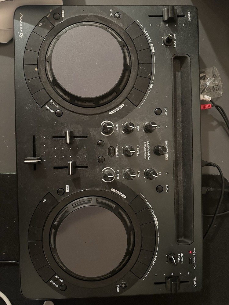 Pioneer DJ DDJ-WEGO3-K Controller with Original Cables