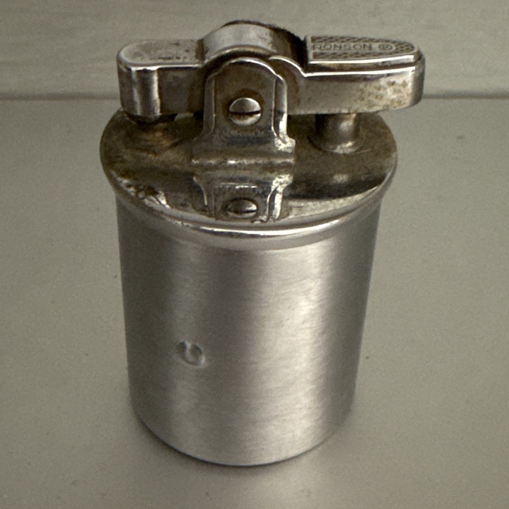 Vintage Ronson Victor Compressed Fuel Lighter Cube Green Leather Untested