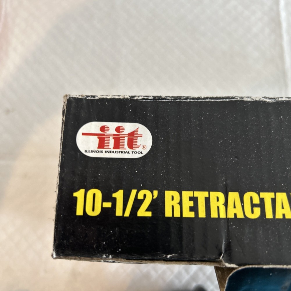 IIT 10-1/2’ Retractable Tow Strap
