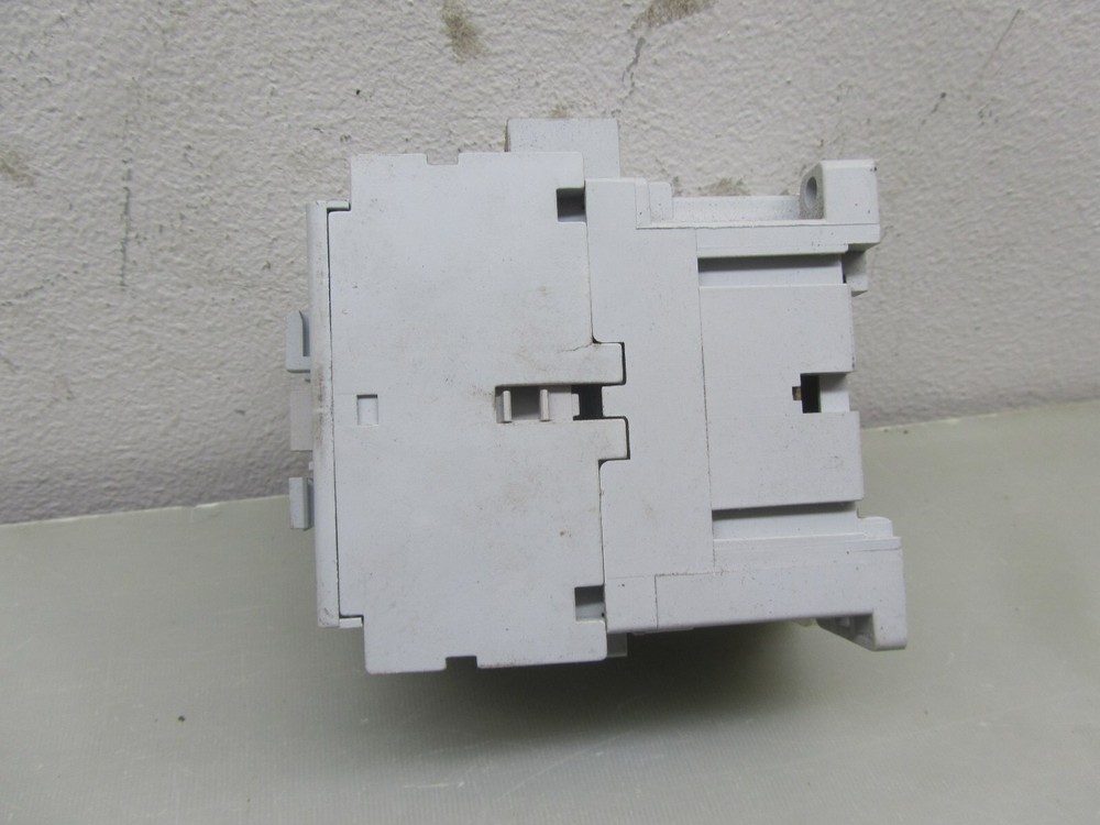 ALLEN BRADLEY 700-CF310 CONTROL RELAY SERIES A, USED