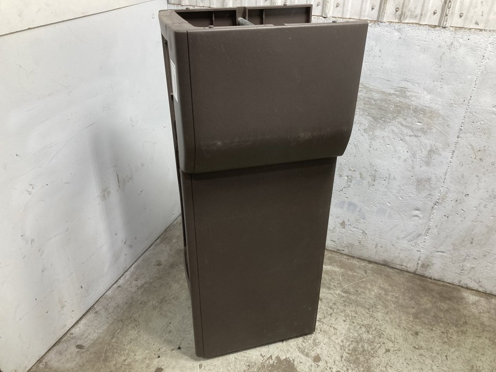 Volvo VNL Sleeper Cabinet - Used