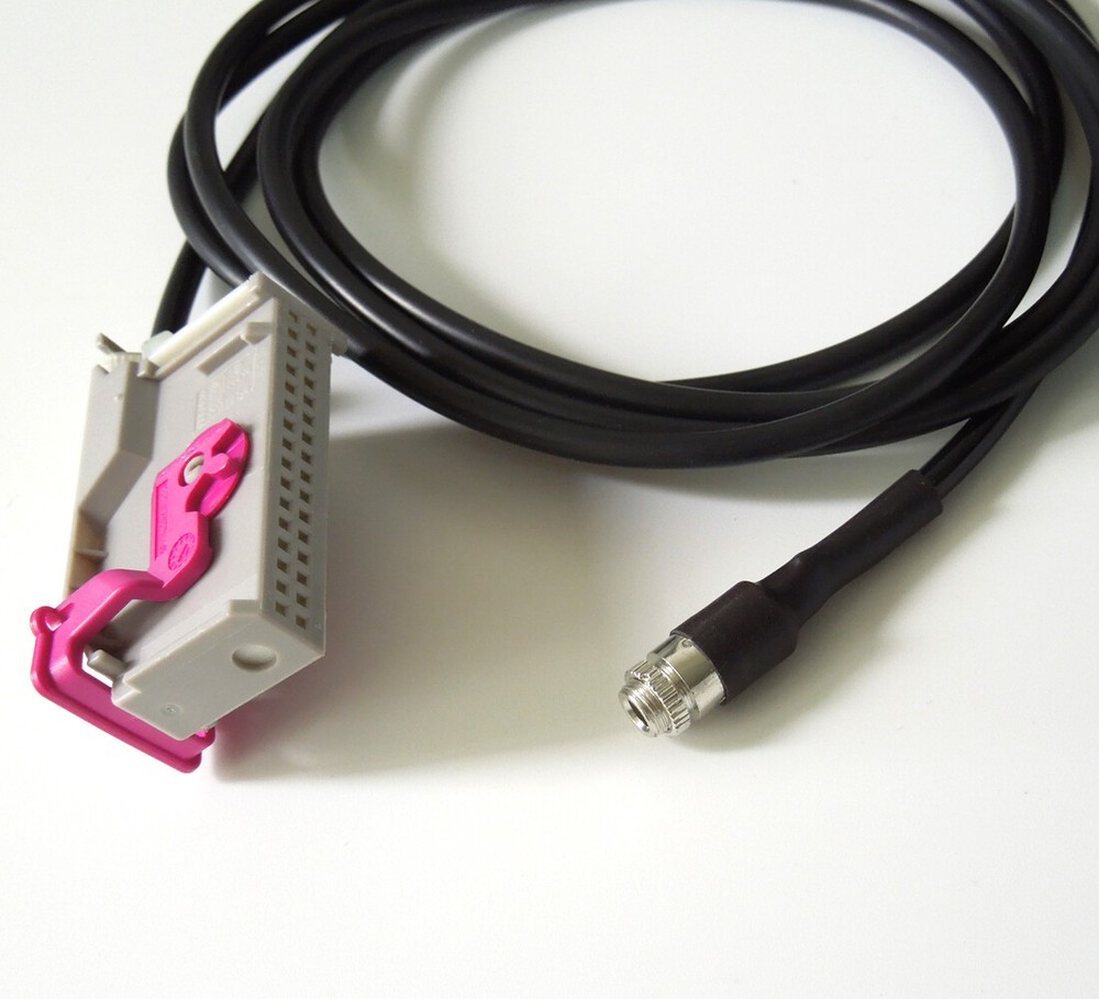 Car RNS-E Navigation Plus Aux Input 32-Pin Female Cable For Audi A6 A8 TT A3 A4