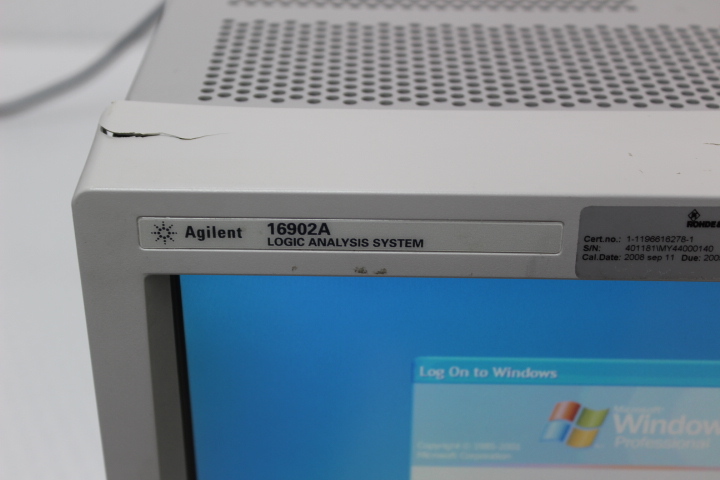 3729 Agilent 16902A Logic Analysis System