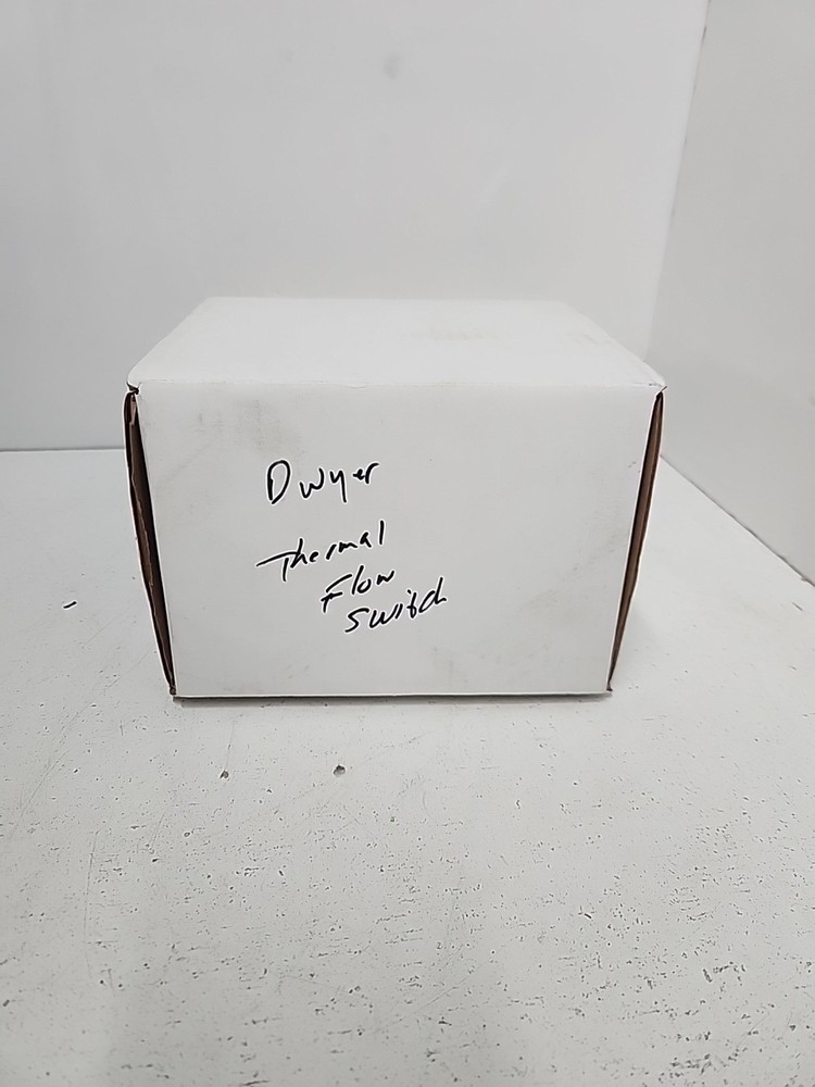 DWYER INSTRUMENTS, INK TDS122 THERMAL FLOW SWITCH **NOS**