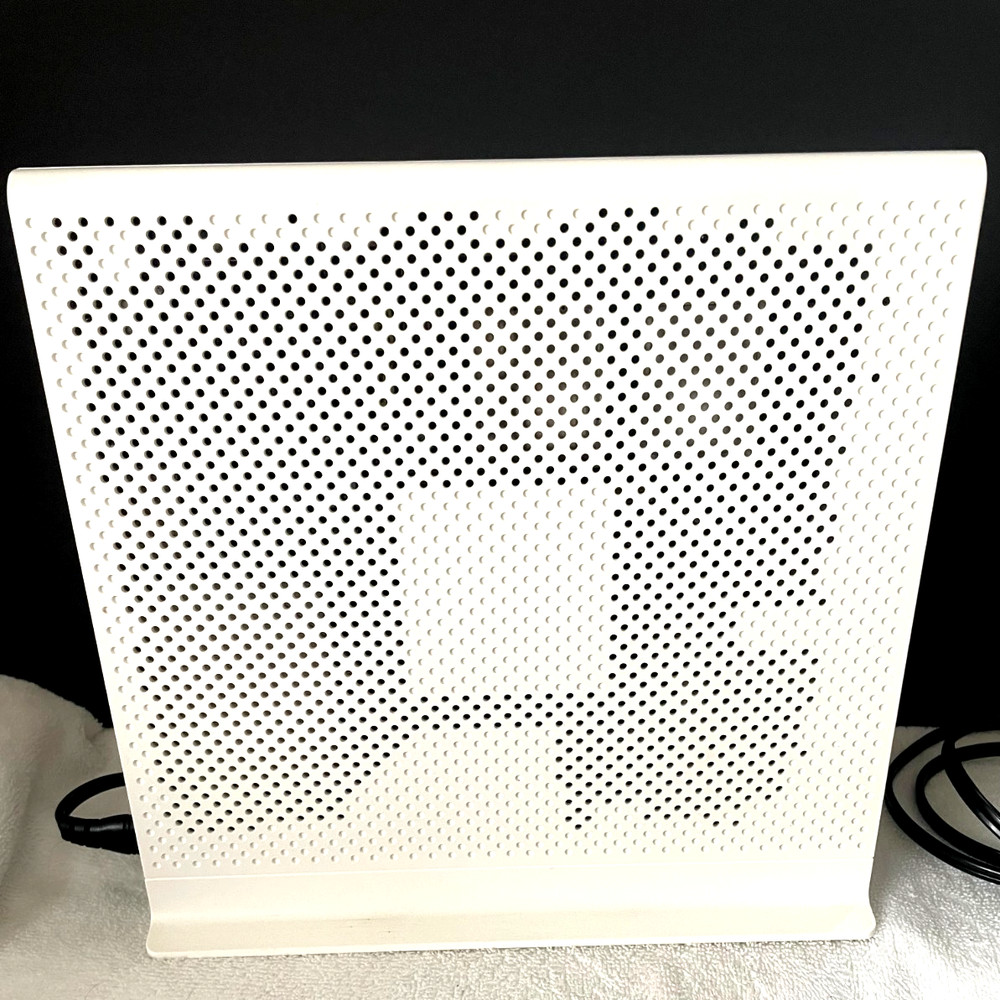 ARRIS SURFboard SVG2482AC Modem Router White