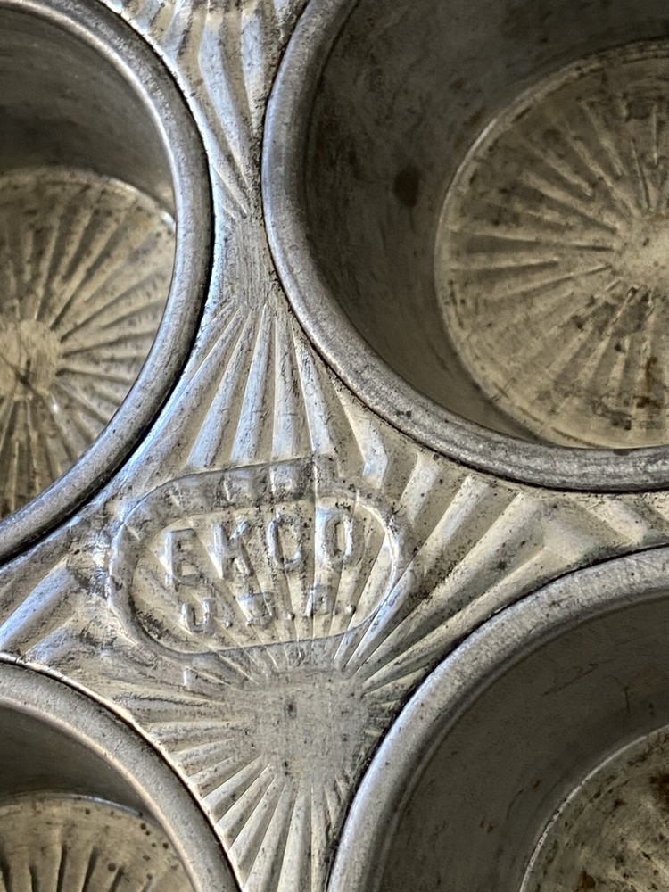 vintage bakeware set