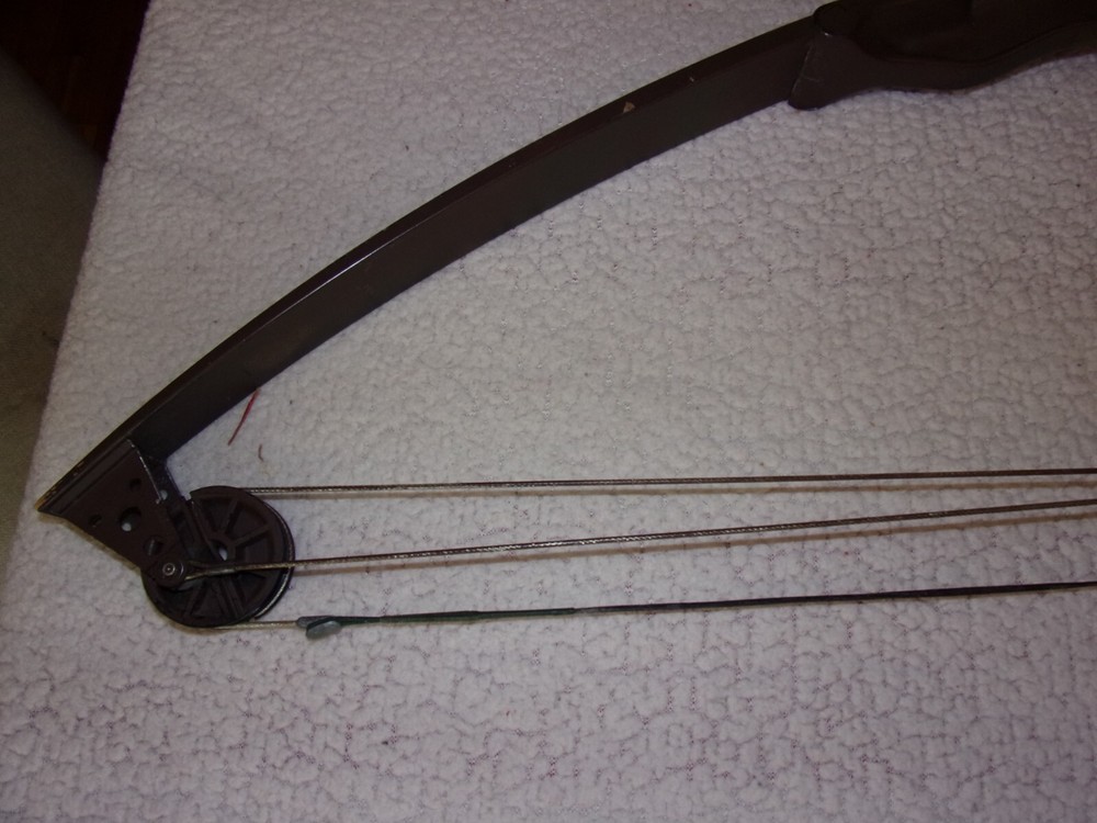 Vintage PSE Sizzler Compound Bow