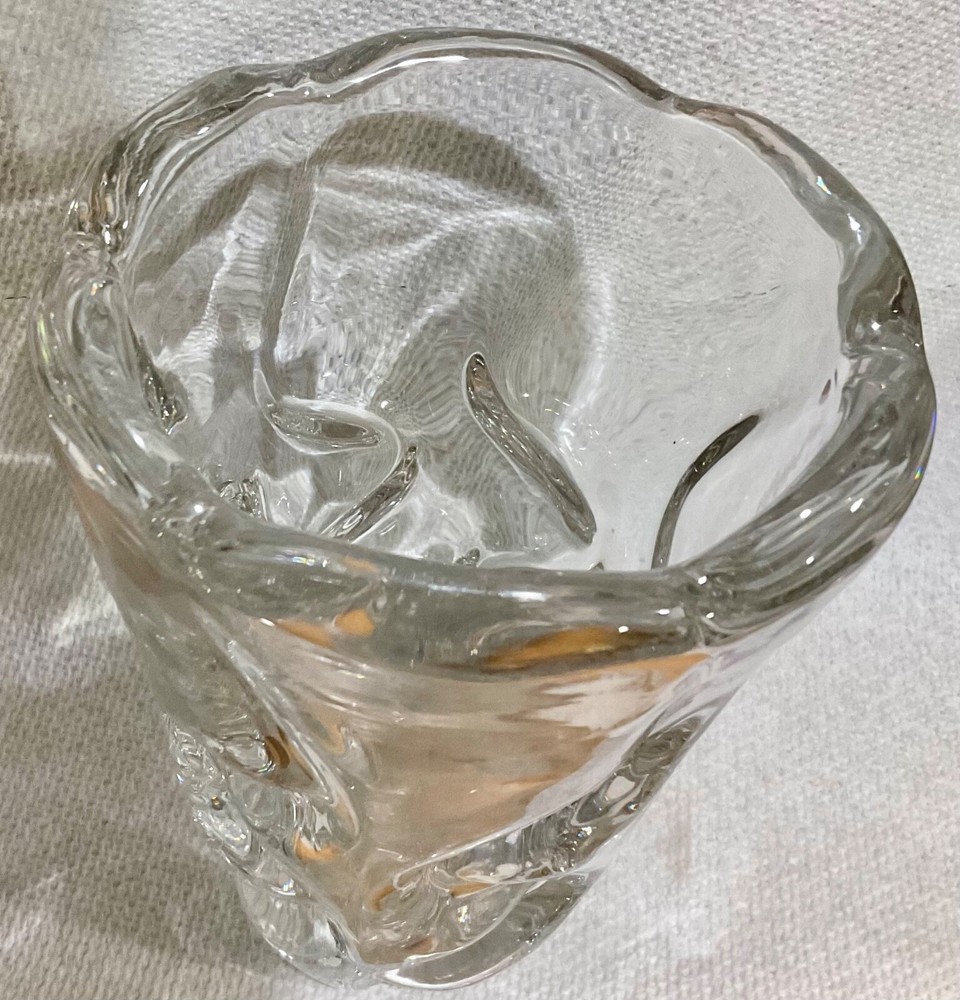 Heavy crystal vase 6" wavey pattern