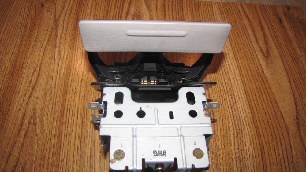 LEXUS ES300 ES330 CUP HOLDER GREY OEM.