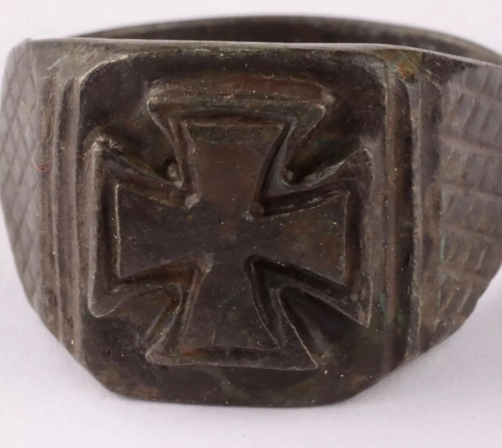 WW 2 GERMAN IRON CROSS RING