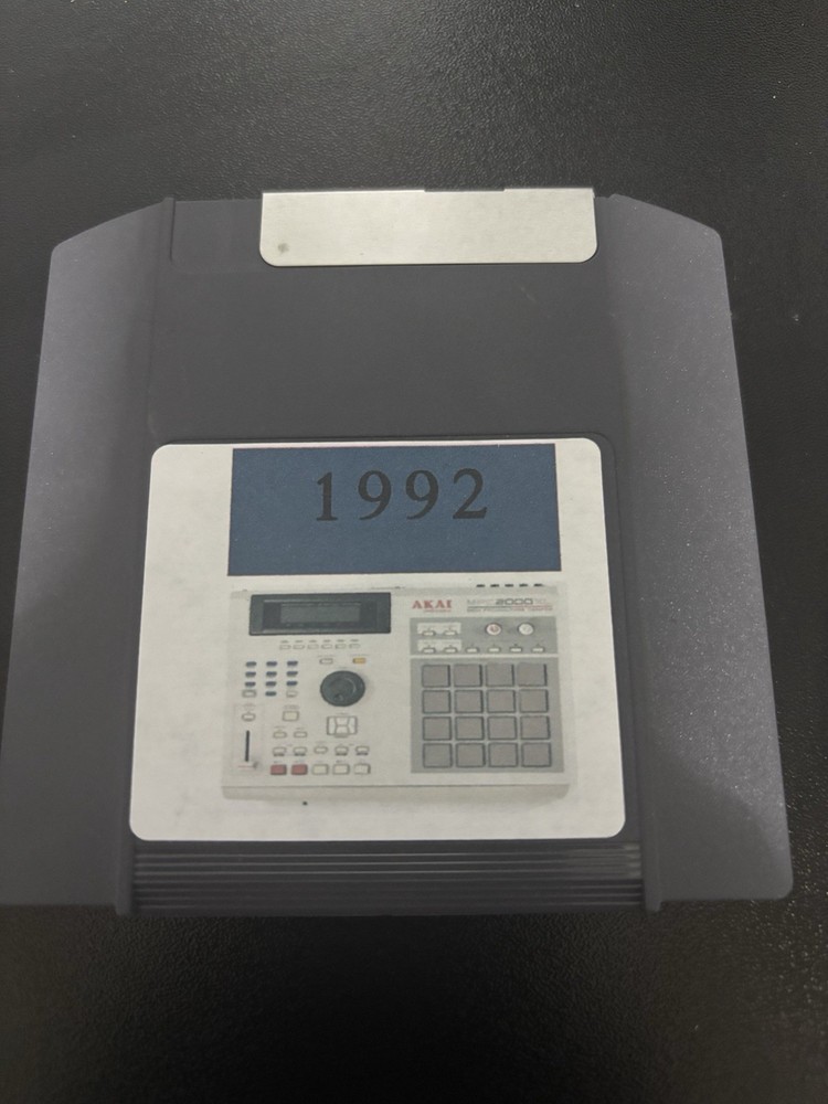 AKAI MPC 2000XL “1992” Drum Samples Includes Operating System 1.20 (Zip Disk)