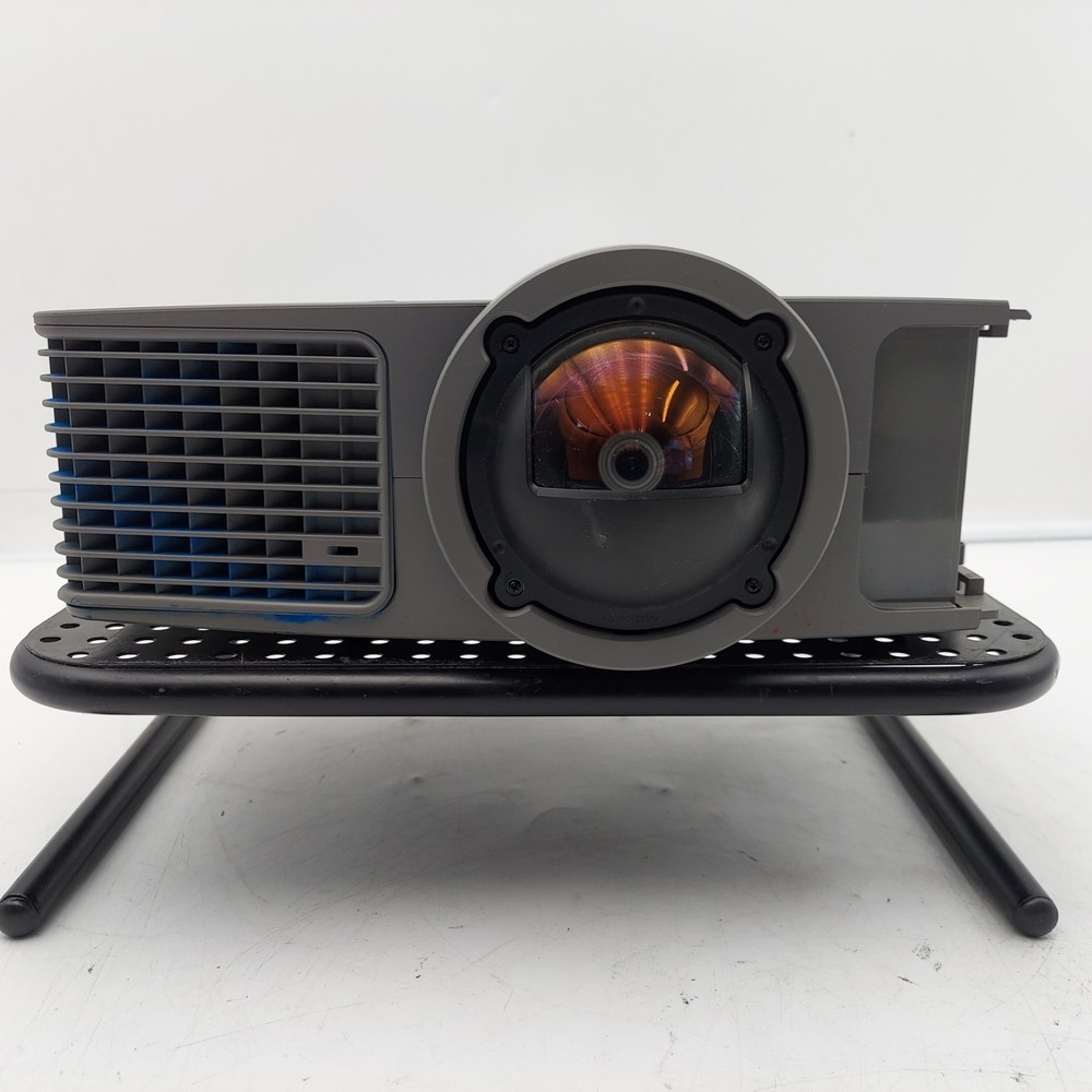 Smart Technologies UF55 SBP-10X Projector