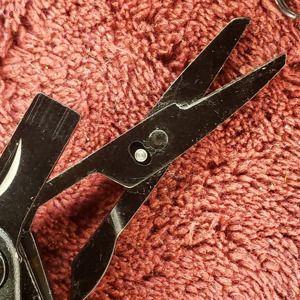 Lot of 2 Gerber Multi Tool Dime multiplier Black read