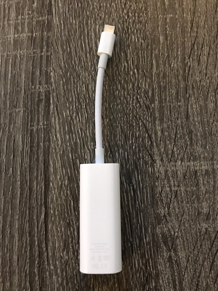 Apple A1790 Thunderbolt 3 USB C to Thunderbolt 2 Adapter