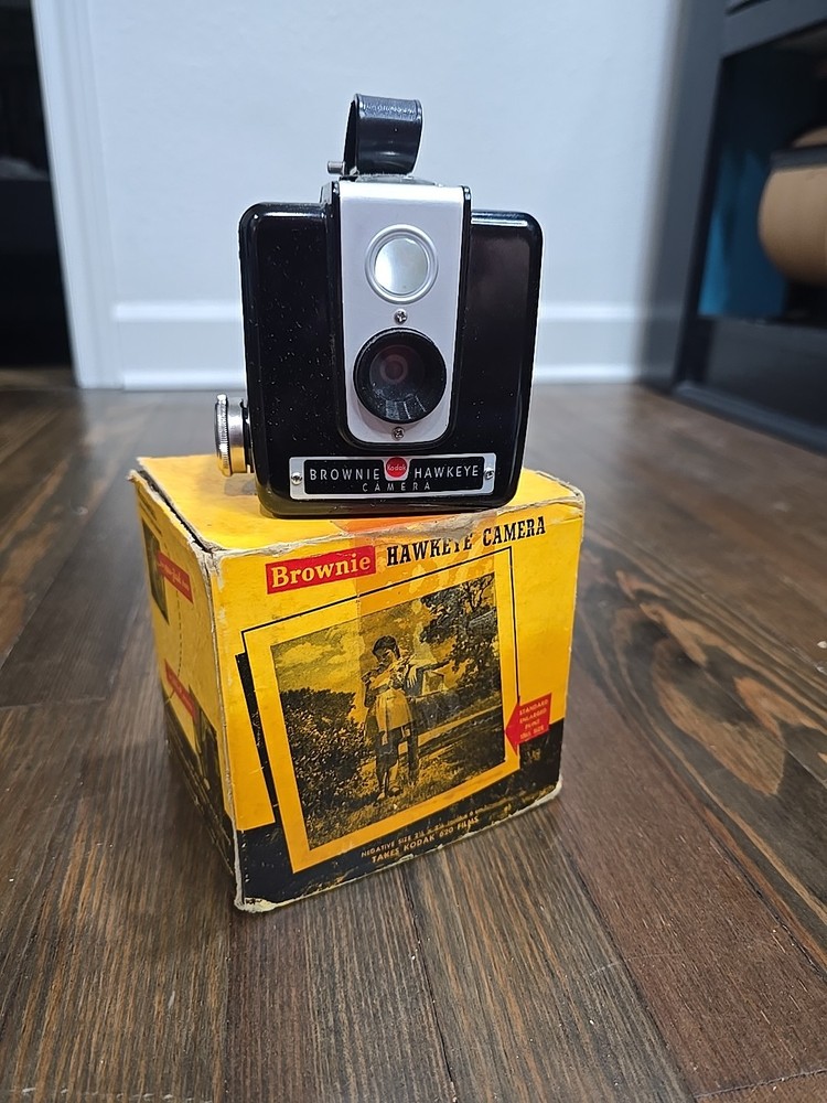 Brownie Hawkeye Camera