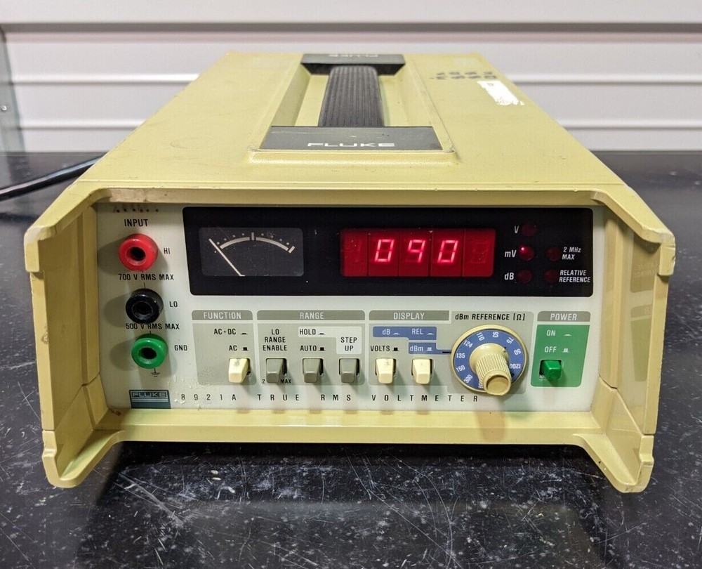Fluke 8921A True RMS Voltmeter / 30 DAY GUARANTEE