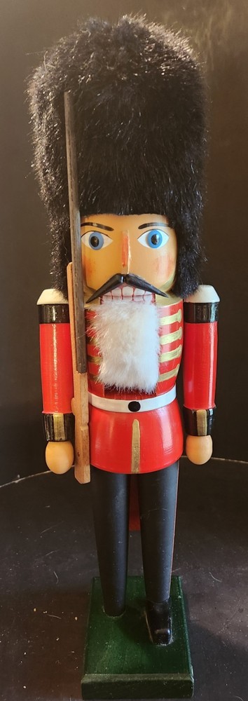 Palace Guard Nutcracker