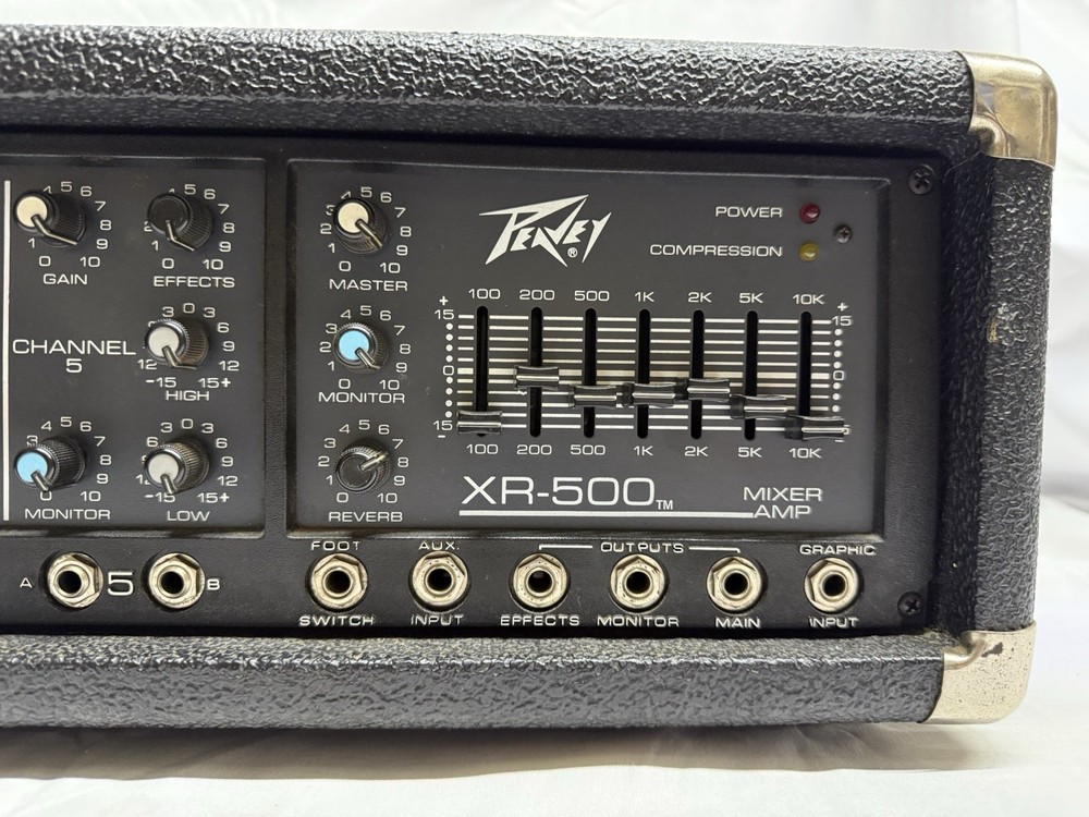 Peavey XR-500 powered mixer amplifier
