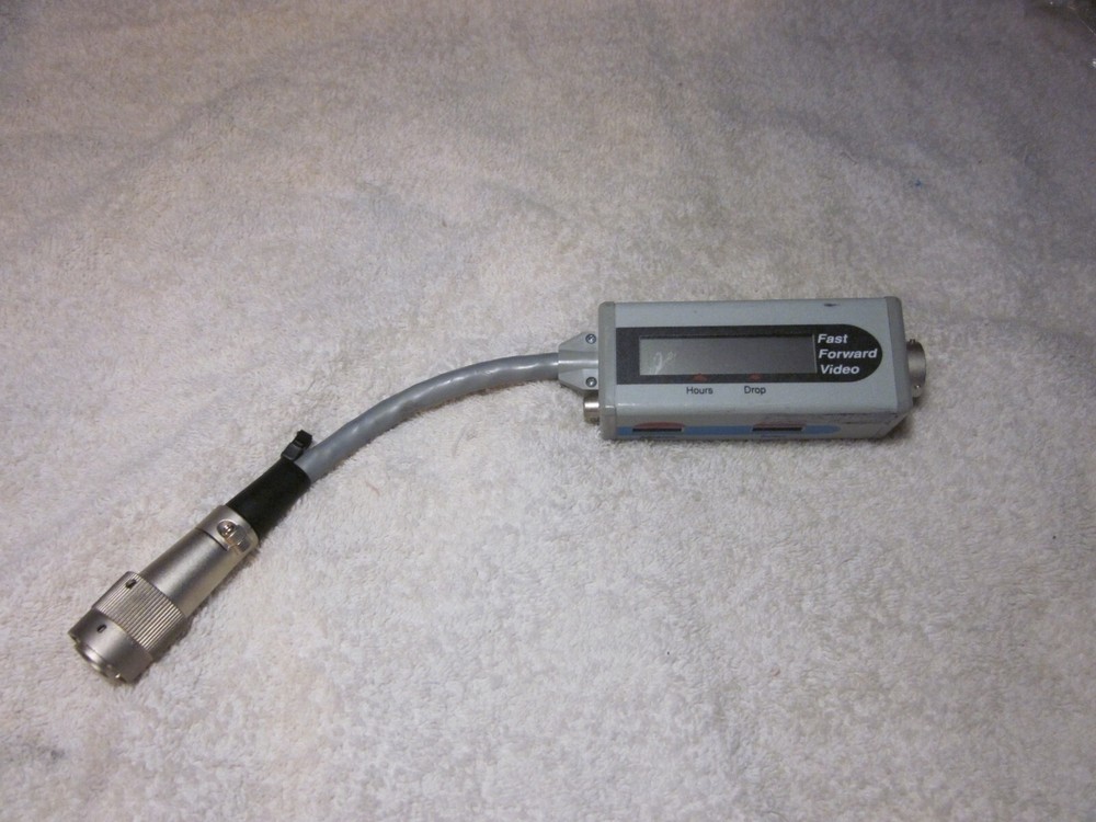 SMPTE TIME CODE GENERATOR/ READER P-1