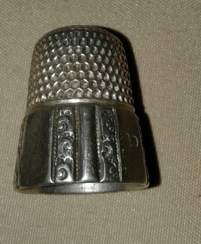 Antique Simons Brothers Sterling Silver Thimble