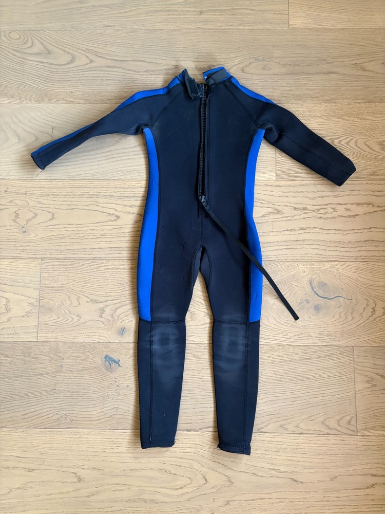 IST Surf Full Wetsuit Junior Size 10 Back Zip