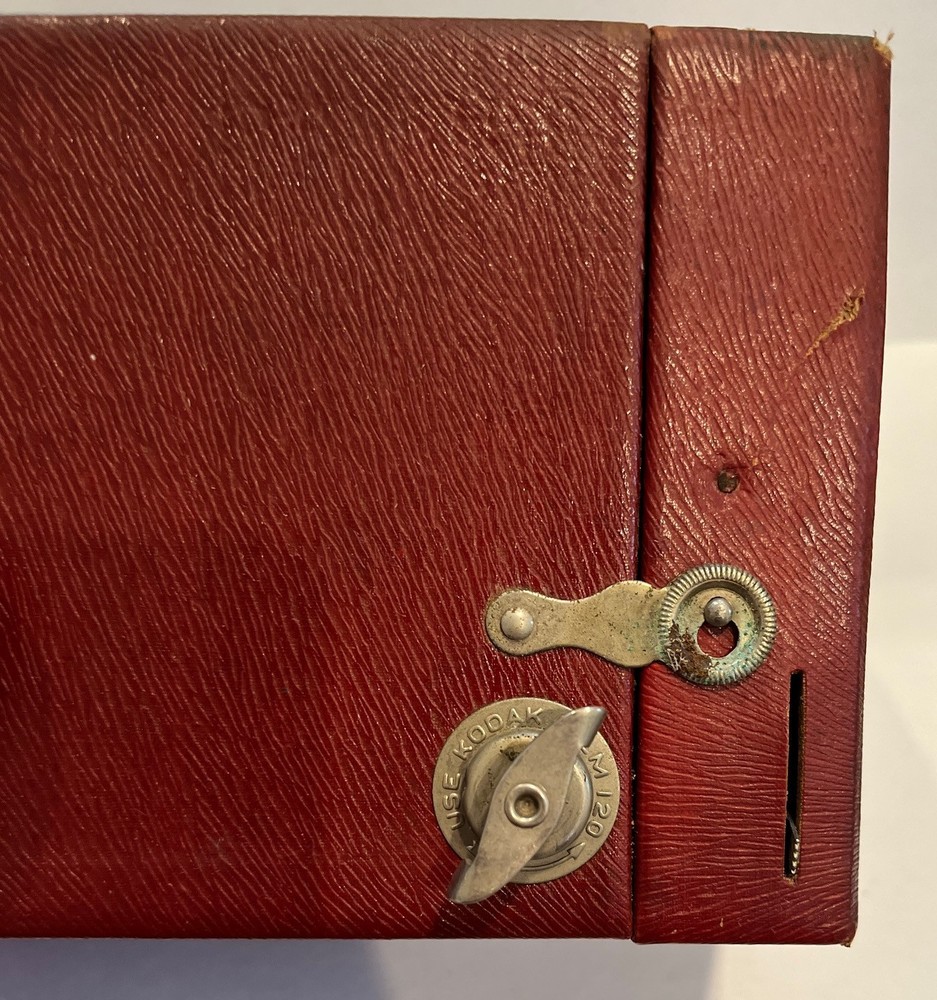 Rainbow Hawk-eye No.2 Model C. Brownie Camera