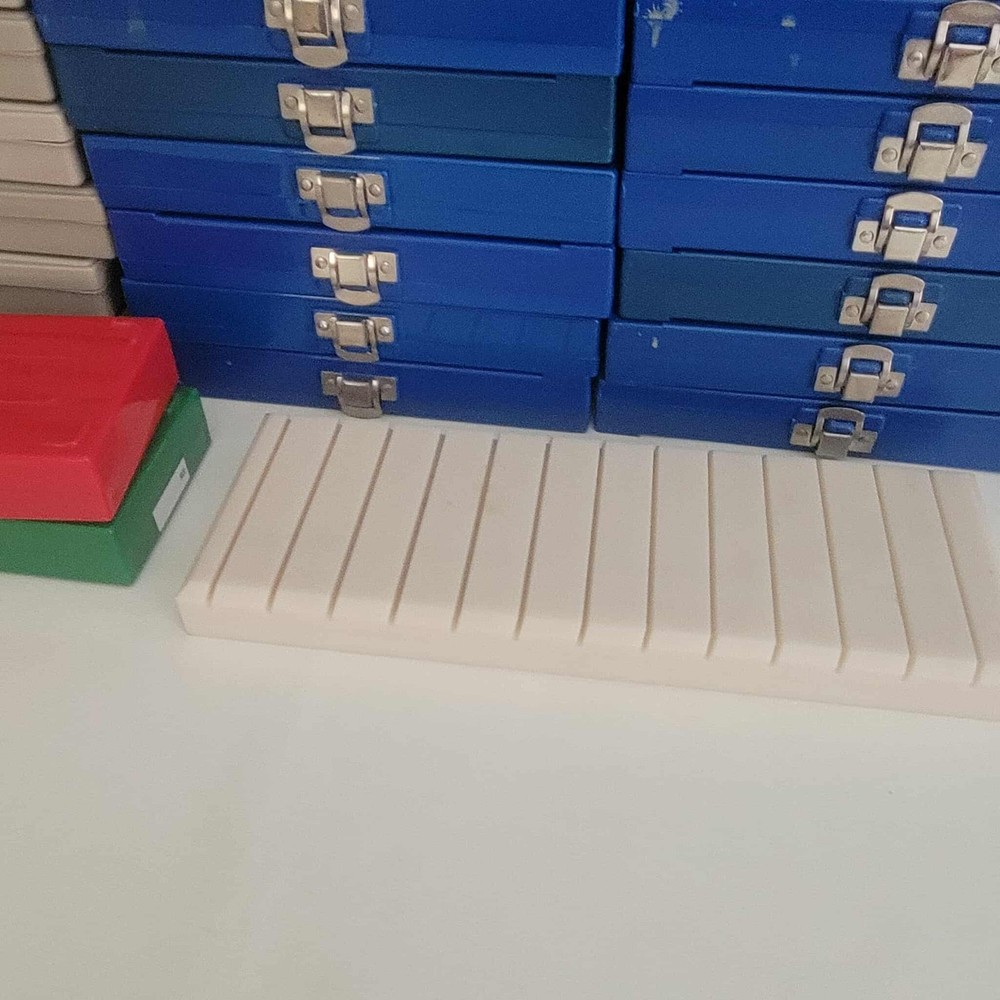 100-Place Slide Storage Boxes with Foam Lining*4-piece pack*