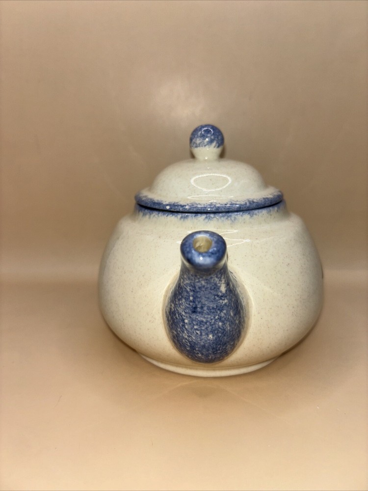 Debbie’s Blueberry Ware Teapot with Lid