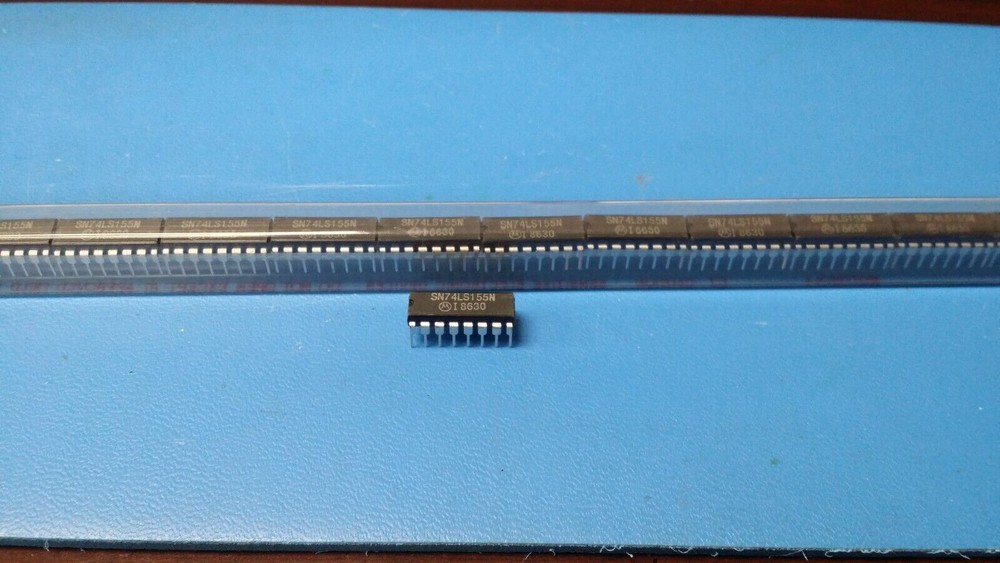 (5 PCS) SN74LS155N MOTOROLA Decoder/Driver, TTL, PDIP16