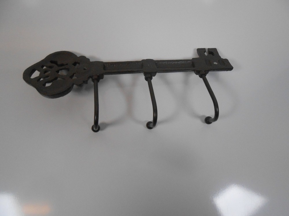 Wall Mounted Skeleton Key Holder Three Hooks Cast Iron Black