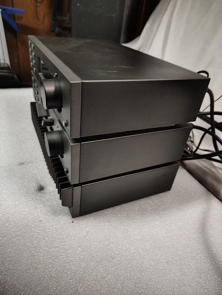 QUAD control unit 34, power amplifier 306 and Tuner FM4