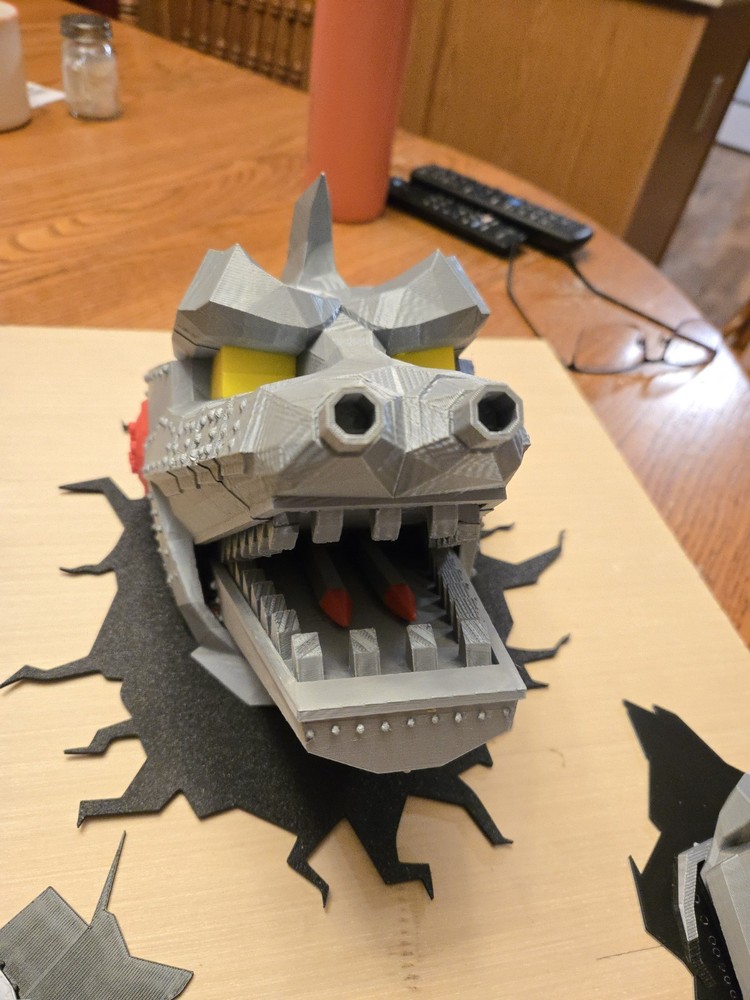 $REDUCED-READ DESCRIPTION 1974 Mechagodzilla Head - multicolored wall art set