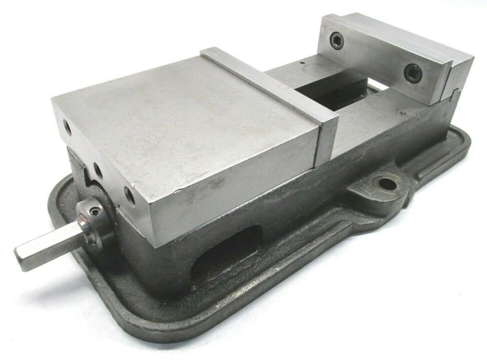 NICE! KURT ANGLOCK 6" MILLING MACHINE VISE w/ JAWS - #D60