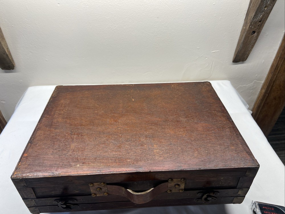 Antique Handheld Travel Chest/trunk