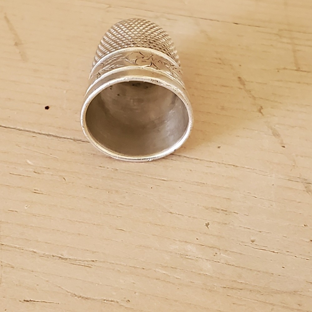 Vintage Sterling Silver Floral Thimble Size 7