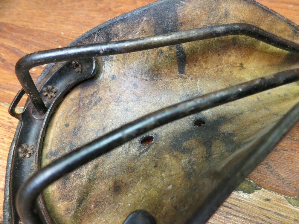 GENUINE VINTAGE BIN TB 39 BROWN LEATHER RIVETED SADDLE
