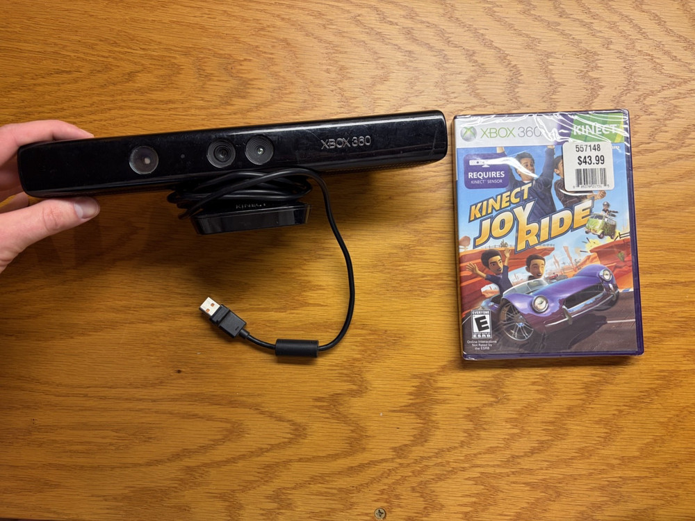 Official Microsoft Xbox 360 Kinect Motion Sensor + Game! Tested