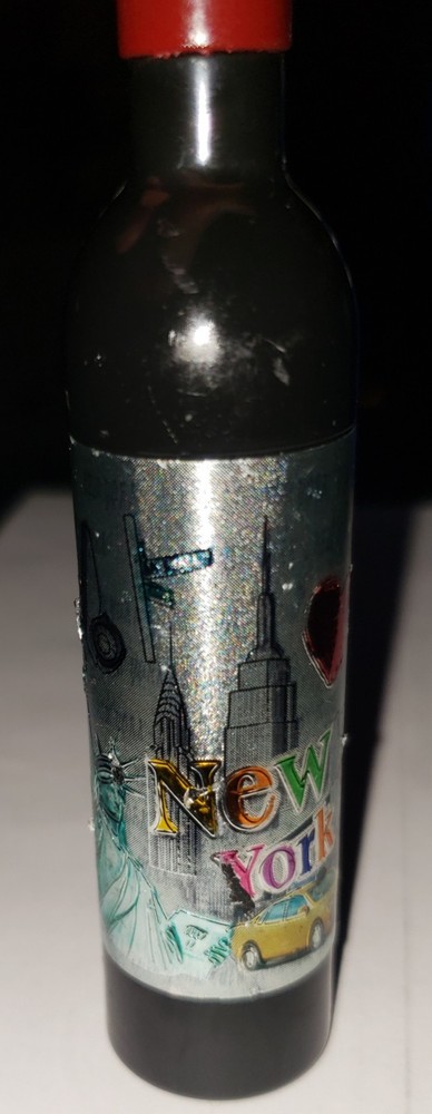 French Wine Bottle Shaped Corkscrew, New York! ( New)