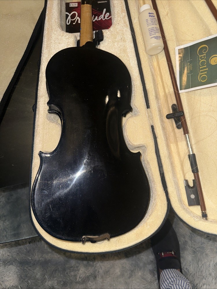 Cecilio Violin CVN-Black W/ Case And Extras