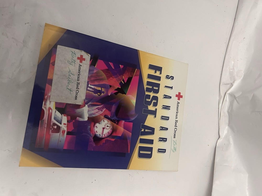 American Rd Cross Standard First Aid SC c1993