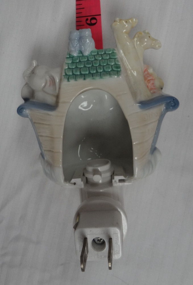 Noah’s Arc NIGHT LIGHT Nursery Decor - PLUG IN - WORKING NO BULB