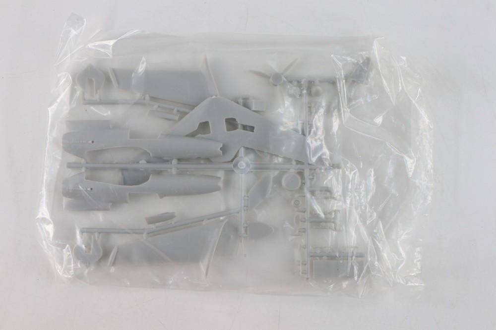 MPM 1/72 Curtiss XP-55 Ascender Model Kit