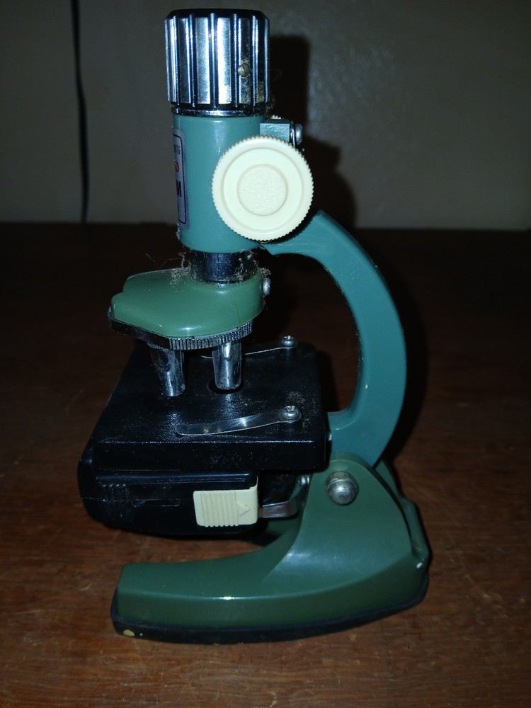 Tasco Microscope Kit Model 9876 - Used