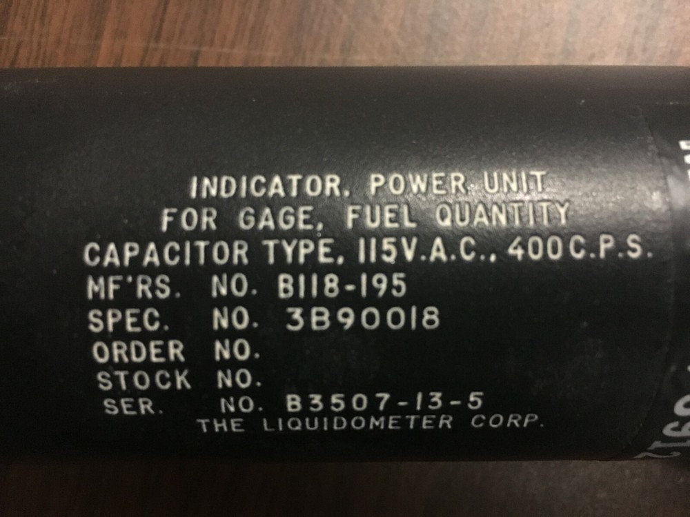 B118-195 FUEL QUANTITY GAGE AVIONICS COCKPIT