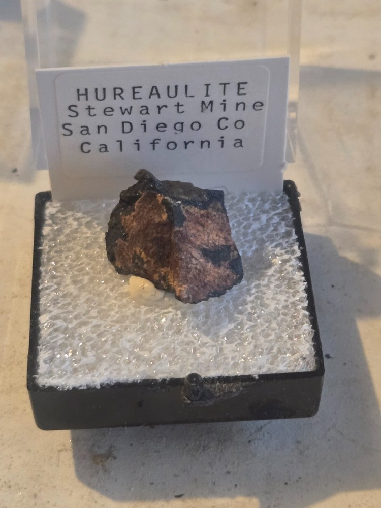Stunning Hureaulite specimen